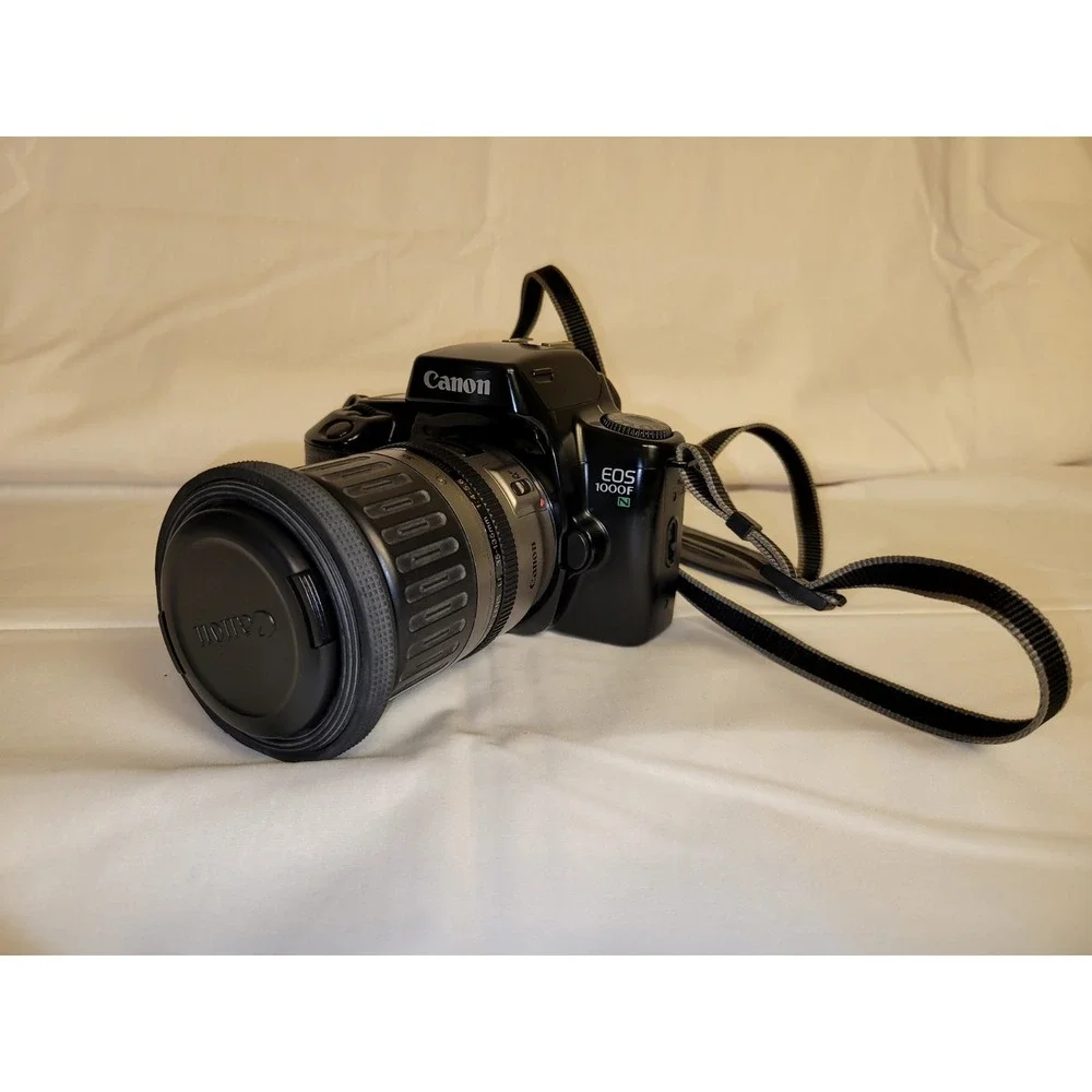 Canon EOS 1000F 35mm SLR Film Camera BLACK w/35-135mm Zoom Lens - Great Conditio
